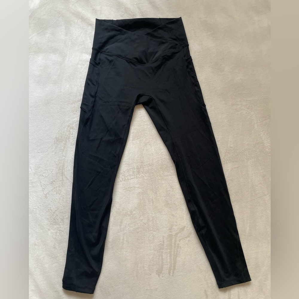 Black leggings size small